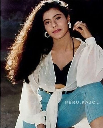 𝕂𝕒𝕥𝕙𝕝𝕖𝕖𝕟 - 𝕂𝕒𝕛𝕠𝕝 on Instagram: “IG is so boring without you ❤️ @kajol . . . #kajol #kajoldevgan #kajolmukherjee #kajolfans #kajolqueen #ajaydevgn #kajolperu #dilwale…” Suraj Hua Madham, Retro Bollywood Fashion, Retro Outfits 90s, 90s Bollywood Fashion, Vintage Bollywood Aesthetic, Bollywood Retro, 90s Bollywood Aesthetic, 90s Inspired Outfits, Retro Bollywood