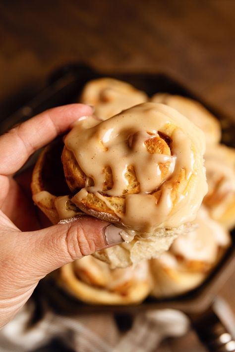 Apple Butter Cinnamon Rolls (Sweet Rolls) < Call Me PMc Iron Skillet Breakfast, Butter Cinnamon Rolls, Fluffy Rolls, Coconut Pound Cakes, Cinnamon Roll Icing, Fluffy Cinnamon Rolls, Breakfast Recipies, Rolls Easy, Apple Cinnamon Rolls