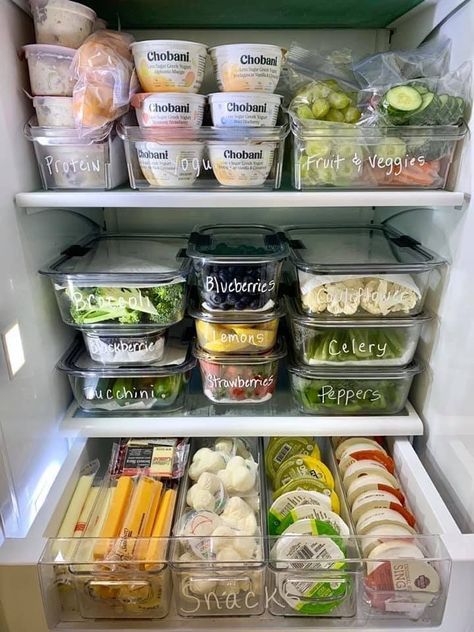 Fridge Organisation, Healthy Fridge, Lots Of Food, Desain Pantry, Lemon Kitchen, Fridge Organisers, Kitchen Organization Diy, Kitchen Organisation, Refrigerator Organization