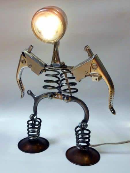 Everything or almost came from used bike parts for these one piece lamps. Italian mad artisan Ilmecca gives them life. #Parts #LampsLights, #UpcycledBicycleParts Fabrikasi Logam, Recycled Bike Parts, Diy Lampe, I Love Lamp, Pipe Lamp, Steampunk Lamp, Bicycle Art, Cool Lamps, Sculpture Metal