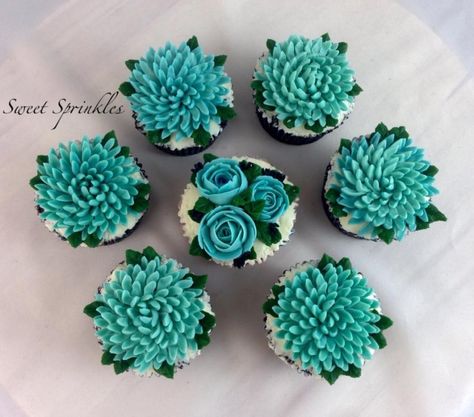 TEAL BUTTERCREAM FLOWERS - Cake by Deepa Pathmanathan Teal Cupcakes, Teal Wedding Cake, Buttercream Techniques, Unicorn Topper, Cupcake Piping, Buttercream Flower Cake, Diy Wedding Cake, Buttercream Cupcakes, Flowers Cake