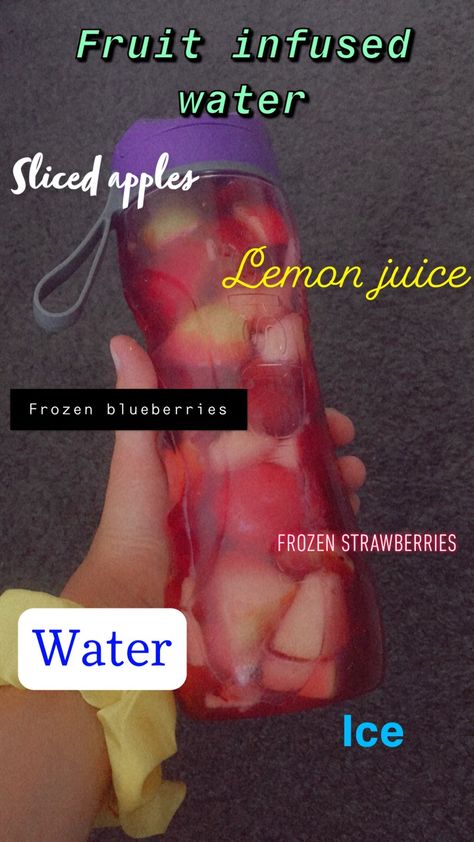 Strawberry Infused Water, Fruit Water Recipes, Healthy Water Recipes, Apple Water, Strawberry Water, Fruit Infused Water Recipes, Flavored Water Recipes, Water Ideas, Infused Waters