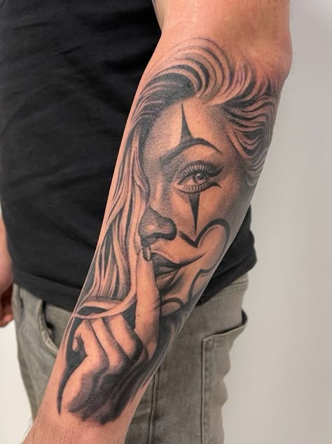 Realistic Tattoo Design For Men, Chicano Style Tattoo Design, Chicano Tattoo Design Ideas, Unbreakable Tattoo, Tricep Tattoos, Leg Sleeve Tattoos, Leg Tattoo Ideas, Left Arm Tattoos, Chicano Tattoos Sleeve