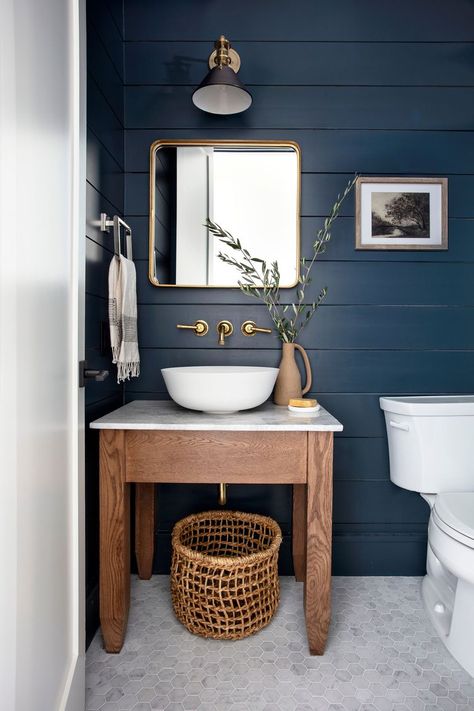 4 Paint Colors You Should Never Use in the Bathroom Mountain View House, Wc Decoration, Navy Bathroom, Neutral Bathroom, Bad Inspiration, Powder Room Design, Hill Interiors, Bathroom Sconces, Half Bathroom