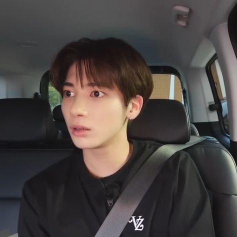 | lq taehyun #txt Taehyun Txt Angry, Taehyun Brown Hair, Confused Face, Moa Diary, Magic Island, Kang Taehyun, Bare Face, I Think Of You, Korean Pop