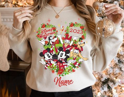 Family Xmas Shirts, Christmas Disneyland, Mickey And Donald, Clothes Painting, Disney Camping, Disneyland Christmas, Disney World Christmas, Party 2023, Very Merry Christmas Party