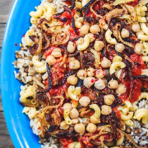 Egyptian Koshari Recipe, Koshari Recipe, Arabisk Mad, Tiny Pasta, Spiced Lentils, The Mediterranean Dish, Lentils And Rice, Egyptian Food, Lentil Recipes