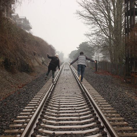 two person walking on the train rail photo – Free Rail Image on Unsplash Train Tracks Photography, Person Running, Head In The Sand, Saving Your Marriage, Train Tracks, Good Jokes, Senior Photos, Fun Easy, Railroad Tracks