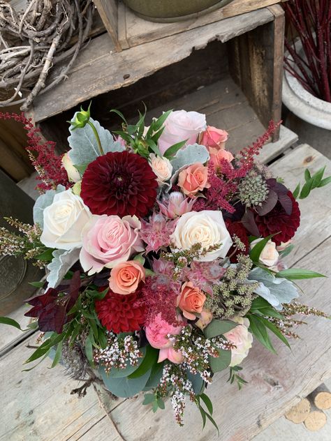 Peach Pink Burgundy Wedding, Pink And Burgundy Wedding, Ivory Wedding Flowers, Dahlias Wedding, Berry Wedding, Wedding Shower Themes, Colorful Wedding Flowers, Maroon Wedding, Sage Wedding