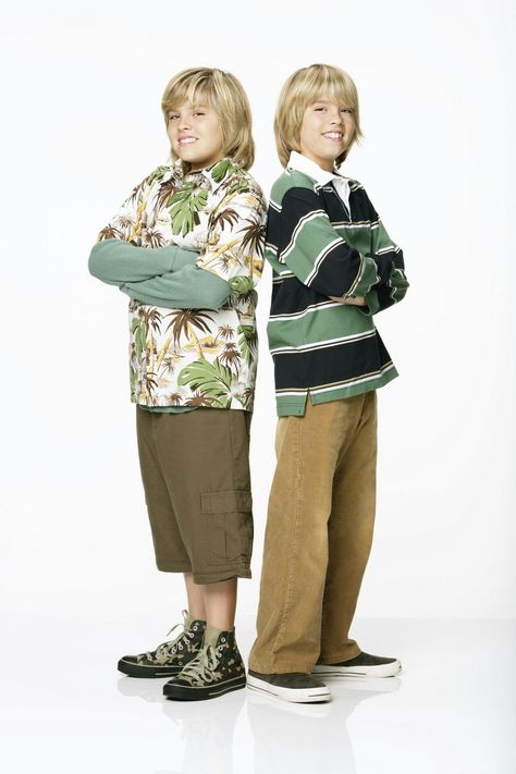 Iconic Duos Celebrities, Funny Zach And Cody Costume, Zac And Cody Costume, Celebrity Duos Costumes, Suite Life Of Zack And Cody, Zack And Cody Costume, Zac And Cody, Iconic Duos Movies, Pony Malta