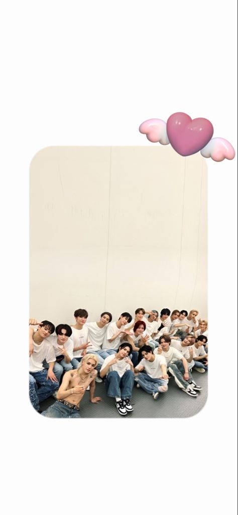 cr twitter: @/jungshasa Nct Dream Wallpaper Ot7, Nct Wallpaper Lockscreen, Nct Lockscreen, Sm Town, Nct Aesthetic, Virtual Boy, Nct Wallpaper, Cute Patterns Wallpaper, Big Family