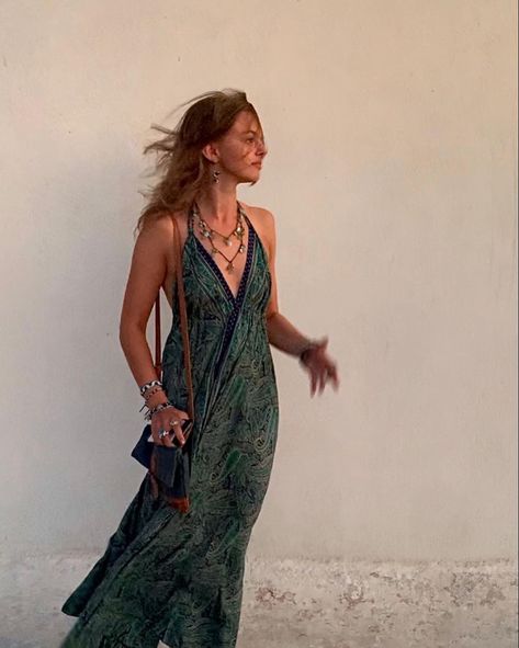 Moroccan Summer Outfit, Hippie Formal Dress, Green Green Dress, Outfit Ideas Green, Outfit Verde, Greece Dress, Mykonos Travel, Ibiza Dress, Summer Wind