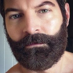 How to grow faster and thicker beard Thick Mustaches, Different Beard Styles, Beard Tips, Thick Beard, Beard Game, Beard Hairstyle, Beard Lover, Great Beards, Beard Love