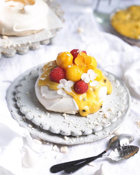 Mango And Passionfruit, Passionfruit Curd, Mini Pavlovas, Mango Passionfruit, Vanilla Bean Cupcakes, Meringue Pavlova, Mini Pavlova, Pavlova Recipe, Roasted Almonds