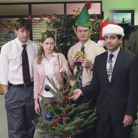 The Office Scenes, The Office Icons, Christmas The Office, The Office Aesthetic, The Office Wallpaper, The Office Poster, Christmas Tv Shows, The Office Christmas, Doctor Who Christmas