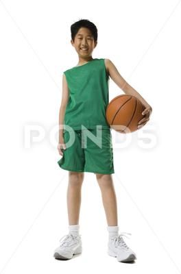 Holding Basketball Pose, Holding A Basketball, Boy Portrait, Drawing Face Expressions, Ball Drawing, Drawing Face, Figure Reference, A Basketball, Face Expressions