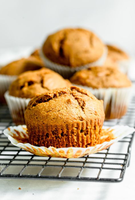 This recipe for Whole Wheat Pumpkin Muffins is made with simple ingredients that come together to make a dozen fluffy and delicious muffins. Whole Wheat Pumpkin Muffins, Pumpkin Bread Muffins, Whole Wheat Muffins, Pumpkin Coffee Cake, Peanut Butter Fingers, Butter Fingers, Delicious Muffins, Pumpkin Muffin Recipes, Pumpkin Coffee Cakes