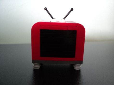 Lego instructable. Retro TV Lego Tv, Lego Party, Lego Instructions, Retro Tv, Lego Building, Cool Lego, Make Things, Lego City, Crafts To Do