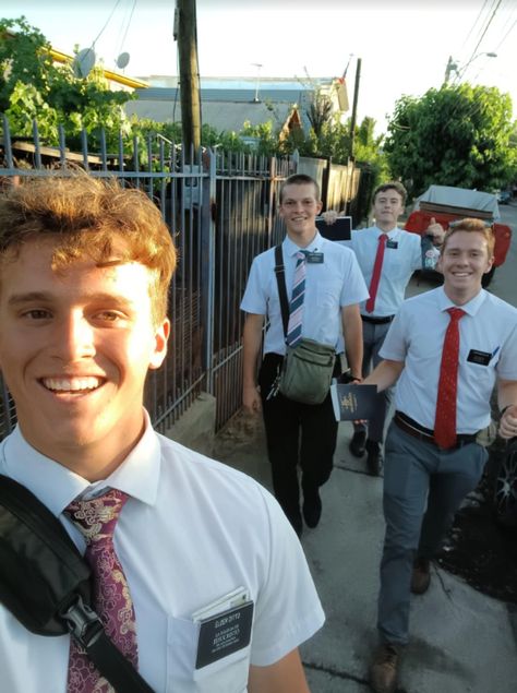 Missionary moms: You’ll love this mother’s honest thoughts on the joy and pain of sending a child on a mission - LDS Living Lds Missionary Pictures, Missionary Outfits, Missionary Homecoming, Sister Missionary Outfits, Mormon Missionaries, Lds Mission, Lds Living, Lds Missionary, Sister Missionary