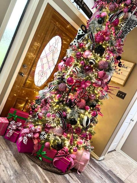 Red And Pink Christmas Tree, Pink And Black Christmas Tree, Pink And Black Christmas, Hot Pink Christmas Tree, Pink Christmas Tree Ideas, Red And Pink Christmas, Hot Pink Christmas, Black Christmas Tree, Black Christmas Trees