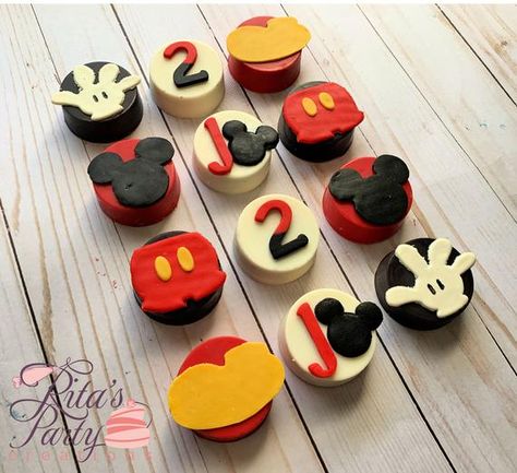 Mickey Mouse Bday, Covered Oreos, Chocolate Covered Oreo, Blue Chocolate, Frozen Theme, Mouse Party, Minnie Mouse Party, Chocolate Covered Oreos, Mickey Mouse Clubhouse