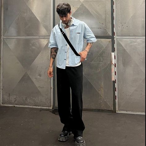 src: @ dorianlizaleunig Night Out Outfit Men, Workwear Fashion Men, Workwear Menswear, Realistic Fashion, Mens Fashion Week Street Style, Mens Casual Suits, Minimalist Fashion Men, Trendy Boy Outfits, Man Dressing Style