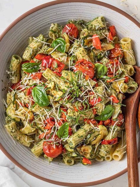 Pesto Pasta Salad Vegetarian, Vegetarian Pesto Pasta Recipes, Vegan Pesto Pasta Recipes, Pesto Pasta Vegetables, Vegetarian Pesto Recipes, Pesto Pasta Recipes Vegetarian, Low Calorie Pesto Pasta, Best Pesto Pasta Recipe, Pesto Pasta With Vegetables