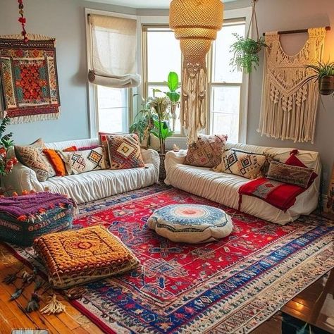 Hippie Living Room, Boho Couches, Suite Ideas, Bohemian Living Room Decor, Hippie Living, Boho Lifestyle, Hippie Lifestyle, Style Jumpsuit, Beauty In Simplicity