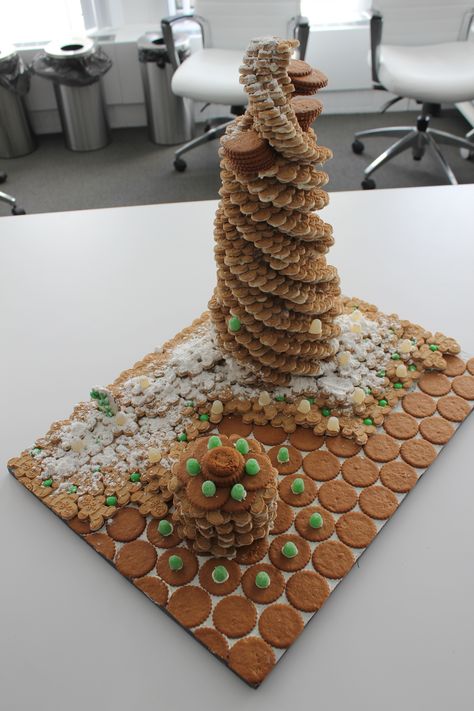 Cantilever Architecture, Gingerbread Competition, Arch Presentation, Temporary Architecture, Christmas Bread, Best Architecture, Holiday Cookie, Architecture And Design, Holiday Cookies