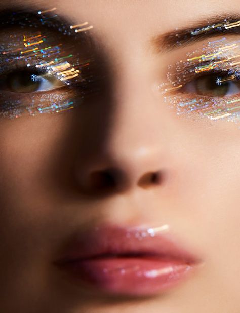 Holiday Glitter Beauty Editorial with Amy Black... — Bri Johnson Studios Skin Glitter, Disco Makeup, Party Photoshoot, Christmas Beauty, Beauty Photoshoot, Beauty Shoot, Beauty Shots, Beauty Portrait, Makeup Photography