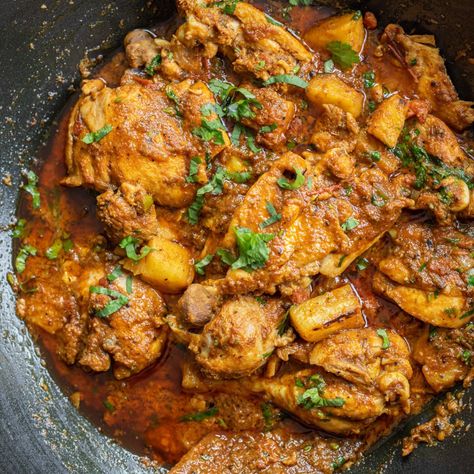 Mob — Chicken and Pineapple Curry Chicken And Pineapple, Pineapple Curry, Chicken Pineapple, Best Curry, Chicken Curry, Small Bites, Marinated Chicken, Curry Chicken, Curry Recipes