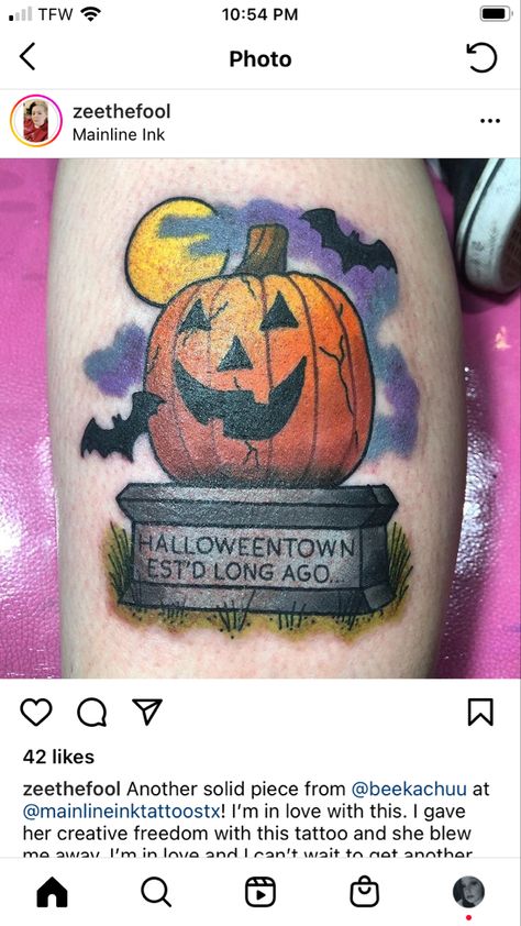 Halloweentown Tattoo Ideas, Halloweentown Tattoo, Halloween Town Tattoo, Town Tattoo, Disney Tattoo, Piercing Ideas, Disney Tattoos, Halloween Town, Disney Halloween