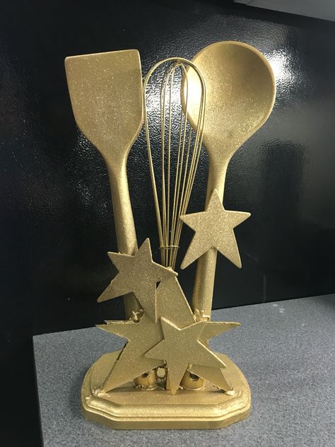 Office Cookoff Trophy (lots of hot glue!) Baking Trophy Diy, Funny Trophies Ideas Diy, Best Teacher Trophy, Golden Spatula Award, Bake Off Trophy Diy, Cook Off Trophy Diy, Diy Funny Trophy Ideas, Chili Cookoff Trophy Diy, Homemade Trophy Ideas