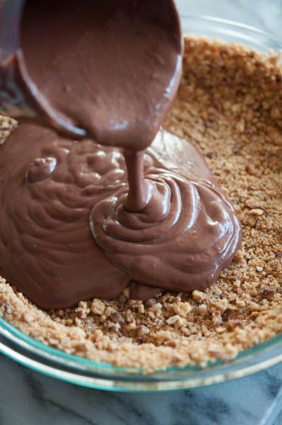 Chocolate Cream Pie in Graham Cracker Crust Pie In Graham Cracker Crust, Liquid Chocolate, Chocolate Cream Pie Recipe, Chocolate Cream Pie, Cream Pie Recipes, Cracker Crust, Chocolate Pie, Perfect Pies, Chocolate Pies