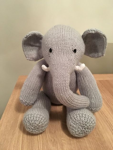 Elephant Images, Knitted Toys Free Patterns, Animal Knitting Patterns, Elephant Toy, Knitting Patterns Toys, Baby Knits, Knitted Animals, Elephant Pattern, Paintbox Yarn