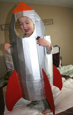 DIY rocket costume (creative capital b)  Cute astronaut! Let toddlers blast off to outer space & to music with "DJ Baby Planet" on iPad https://itunes.apple.com/us/app/dj-baby-planet-music-toy-for/id704768112?mt=8 Diy Rocketship Costume, Diy Rocket Costume, Planets Costume, Rocketship Costume, Rocket Halloween Costume, Toddler Ipad, Planet Costume, Diy Astronaut Costume, Outer Space Costume