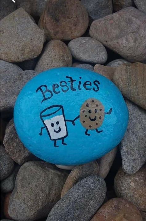 Rock Painting Ideas Best Friends, Cute Rock Drawing, Cute Paintings To Do With Friends, Painting Ideas For Rocks, Unique Gift For Best Friend, Best Friend Rock Painting Ideas, Painting Ideas Rocks, Painting Rocks Aesthetic, Square Rock Painting Ideas