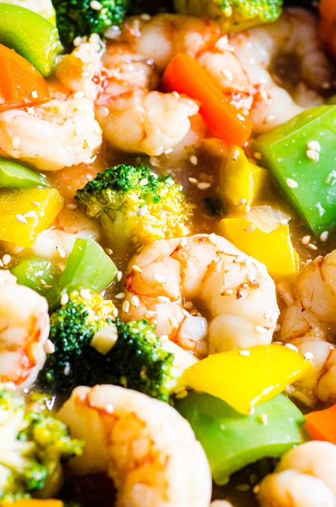 This Shrimp and Vegetable Stir Fry is easy, healthy, low carb, and combines your choice of mixed vegetables with a simple, aromatic honey garlic stir fry sauce! Honey Garlic Stir Fry, Garlic Stir Fry Sauce, Garlic Shrimp Stir Fry, Healthy Stir Fry Sauce, Garlic Stir Fry, Crispy Vegetables, Air Fryer Recipes Chicken Wings, Stir Fry Shrimp Recipes, Homemade Stir Fry Sauce