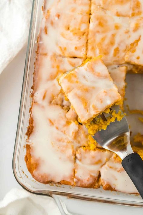 My Fave Sweet Potato Honey Bun Cake - Grandbaby Cakes Potato Desserts, Sweet Potato Honey, Bake Mac, Adorable Desserts, Honey Cakes, Tailgate Ideas, Honey Bun Cake, Grandbaby Cakes, Freeze Sweet Potatoes