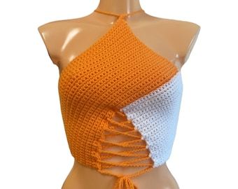 White Crochet Ideas, Colorful Crochet Top, Crochet Crop Top Outfit, Crop Tops Crochet, Crochet Swimwear Pattern, Tops A Crochet, Top Crop Tejido En Crochet, Diy Knit Blanket, Crop Top Crochet