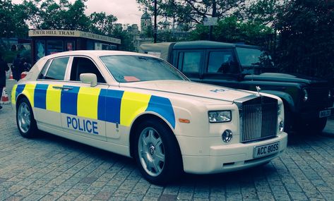 British Police Cars, Old Police Cars, British Police, Police Patrol, American Graffiti, Cars Uk, Police Dept, British Sports Cars, Rolls Royce Phantom