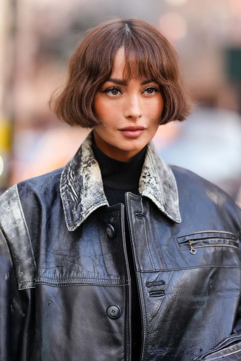 Contoured-Bob Haircut Trend Cropped French Bob, Super Short Bob Haircut, Short Bob Color Ideas, Contour Bob, Curly Micro Bob, Short French Hair, Trending Haircuts For Women 2024, Ultra Short Bob, Micro Bob With Bangs