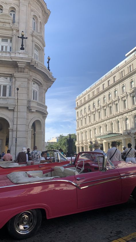 Cuba Havana Aesthetic, Havana Cuba Aesthetic, Havana Aesthetic, Trips Outfits, Cuba Aesthetic, Cuba City, Cuban Cars, Cuba Holiday, Cuba Vacation