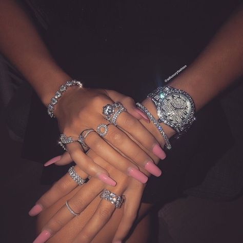 Silver And Black Jewelry Aesthetic, Boujee Jewelry Aesthetic, Sparkly Silver Watch, Sparkly Rings Aesthetic, Bling Jewelry Aesthetic, Sparkly Jewelry Aesthetic, Icy Jewelry Aesthetic, Silver Jewelry Collection Aesthetic, Expensive Silver Jewelry