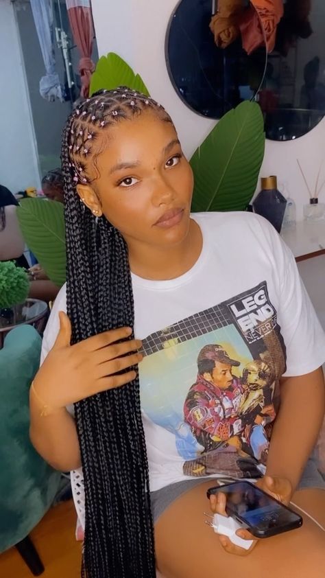 Rubber Bands With Knotless In The Back, Rubber Band Knotless Braids, Rubber Band Braids, Birthday Briads, Braids 2022, Wedding Dresses Traditional, Stefflon Don, Feed In Braids Hairstyles, Dresses Traditional