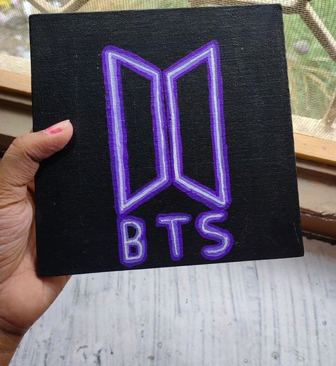 BTS Canvas Painting ideas| Neon Sign Painting K Pop Painting Ideas On Canvas, Painting Ideas On Canvas Kpop, Small Painting Ideas Simple, Blackpink Canvas Painting, Bt21 Painting Ideas, K Pop Painting Ideas, Bts Canvas Painting Ideas, Kpop Painting Ideas On Canvas, How To Draw Neon