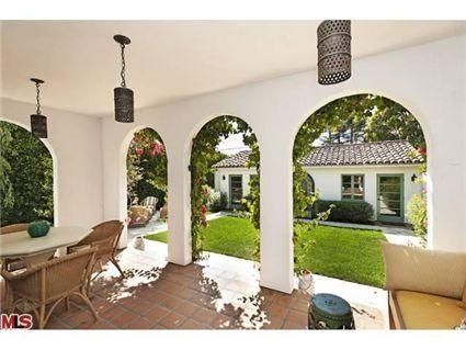 arched stucco covered patio | Arches in covered patio | For the Home | Pinterest Outdoor Fire Pit Patio, Spanish Patio, Houses In Mexico, Screened Porch Designs, Covered Back Patio, Woodland House, Stucco Homes, Spanish Style Home, Casas Coloniales