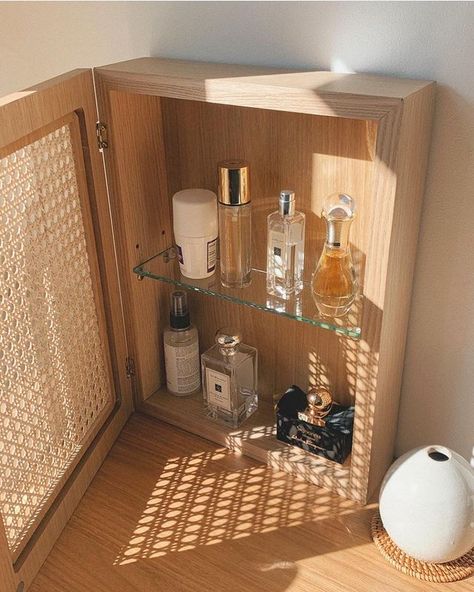 Travel Perfume Storage, Perfume Cupboard, Perfume Closet, Perfume Cabinet, Perfume Storage Ideas, Minimalistic Furniture, Makeup Space, Perfume Organizer, Fragrance Storage