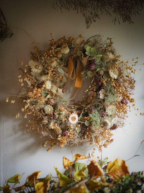 November Flower, Dried Floral Wreaths, Evergreen Flowers, Dried Wreath, Dried Flower Wreaths, Everlasting Flowers, Holiday Floral, Pressed Flower Art, Dried Floral