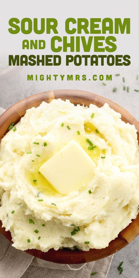 Sour Cream And Chives Potatoes, Sour Cream And Chives Mashed Potatoes, Sour Cream And Onion Mashed Potatoes, Sour Cream And Chive Mashed Potatoes, Chive Mashed Potatoes, Sour Cream Mashed Potatoes, Flavorful Rice, Potatoe Recipes, Whipped Potatoes